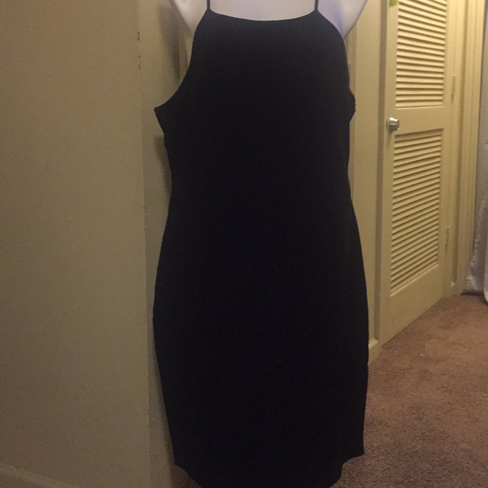Dress - Picture 2 of 2